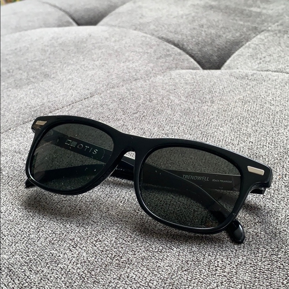 Otis Unisex Sunglasses